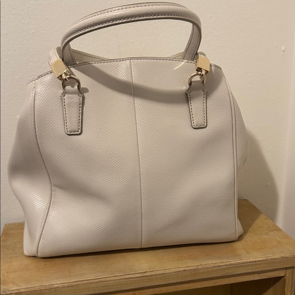 Coach Handbag - Picture 3 of 7